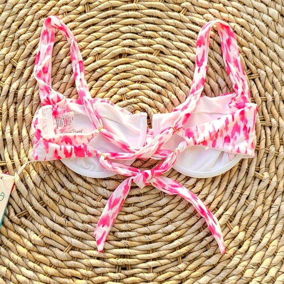 Beach Bunny Bikini top ⛱ - Picture 4 of 6